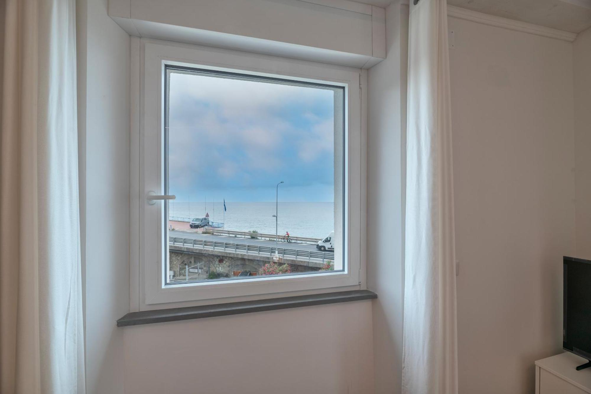 Villa Cadiz Apartments Varazze Eksteriør bilde