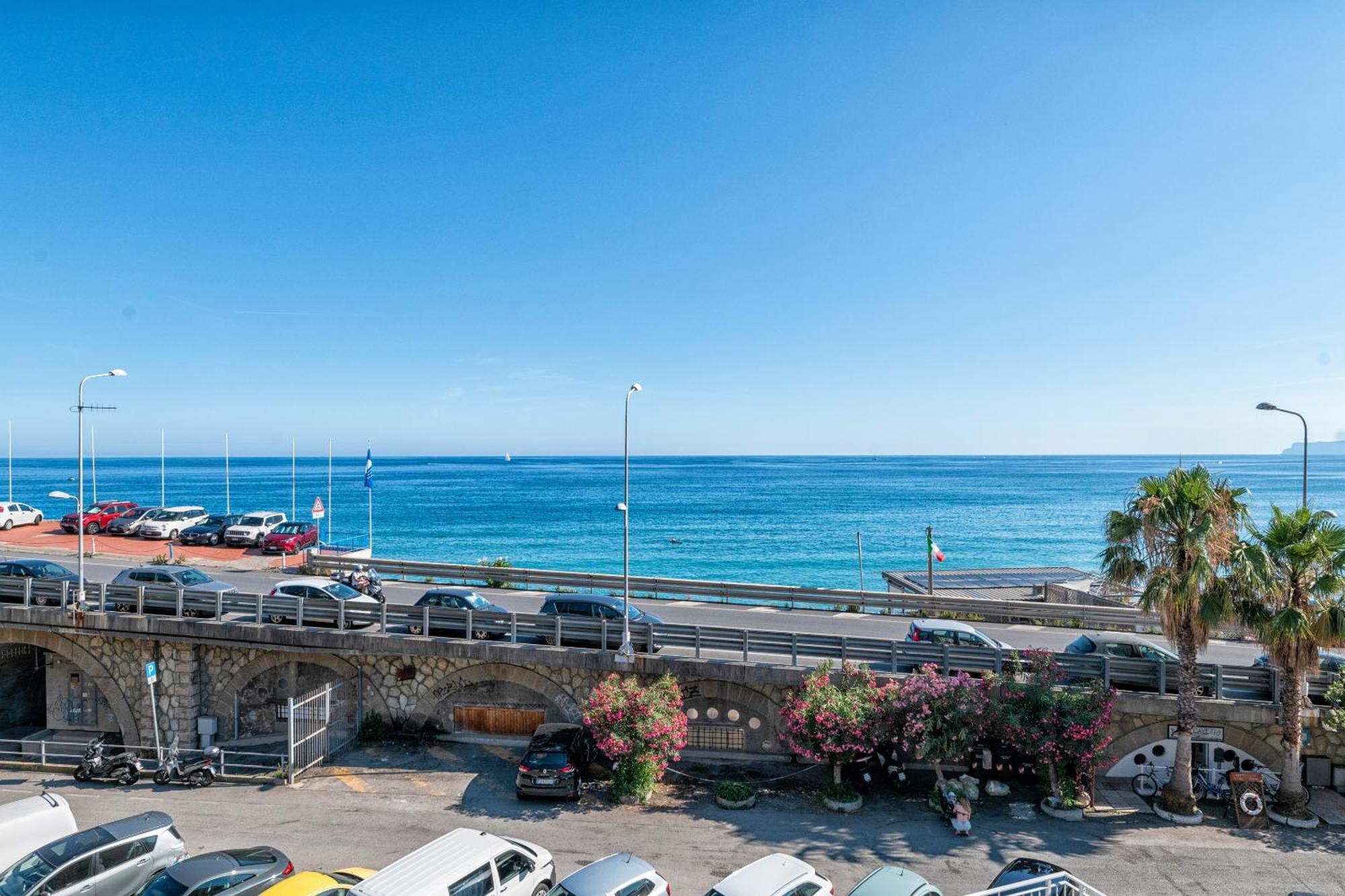 Villa Cadiz Apartments Varazze Eksteriør bilde