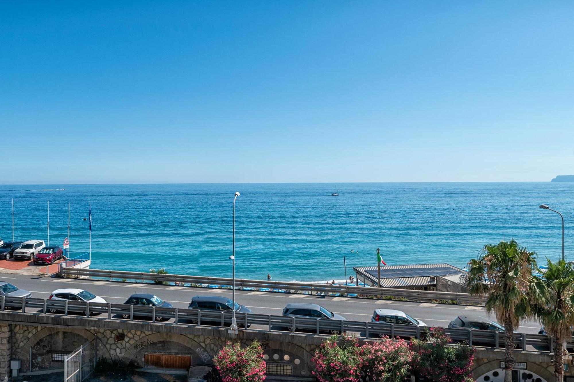 Villa Cadiz Apartments Varazze Eksteriør bilde